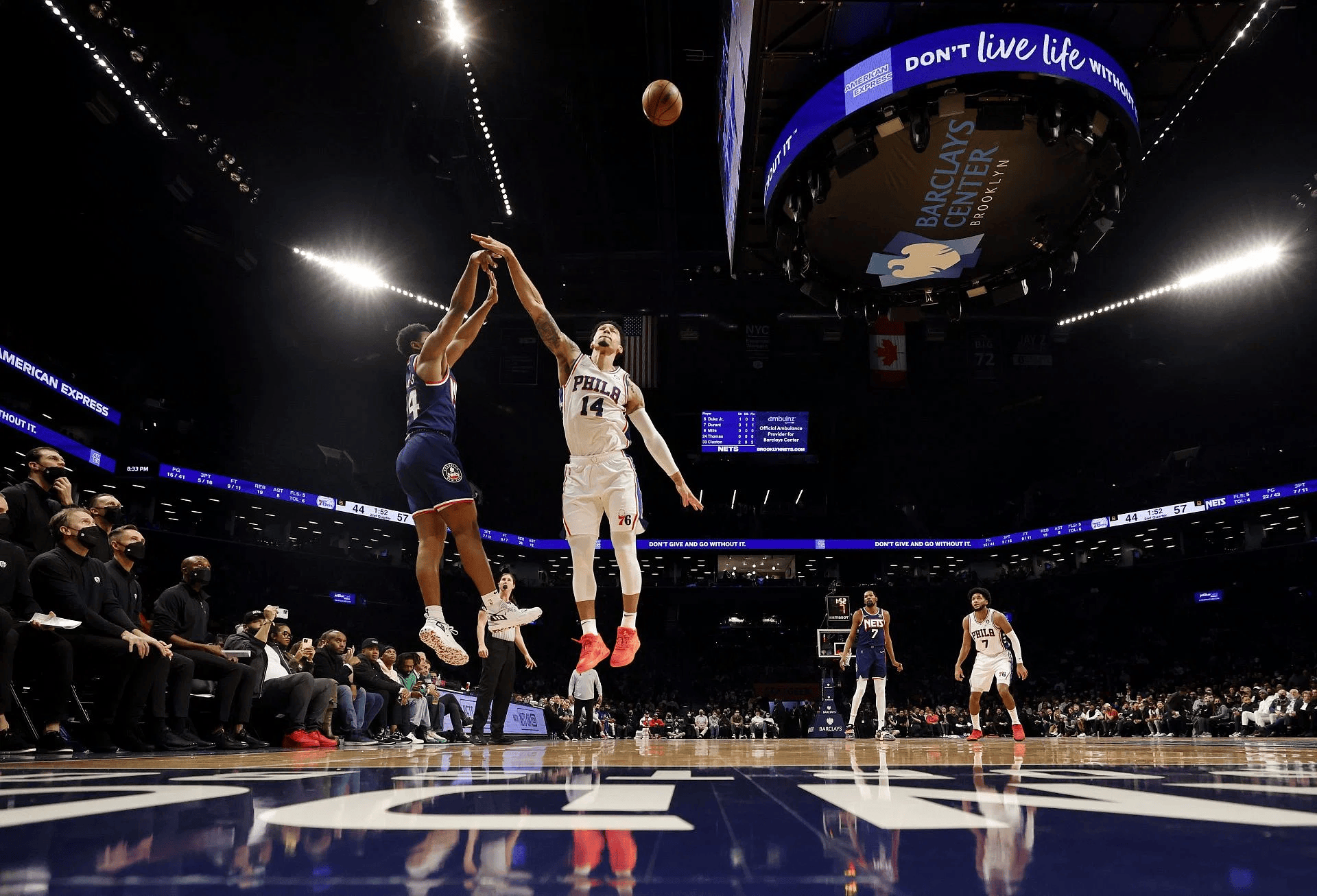 爱游戏APP-布鲁克林篮网发布备战花絮，清晨内部沟通，NBA常规赛任务艰巨，阵容厚度经受考验的简单介绍