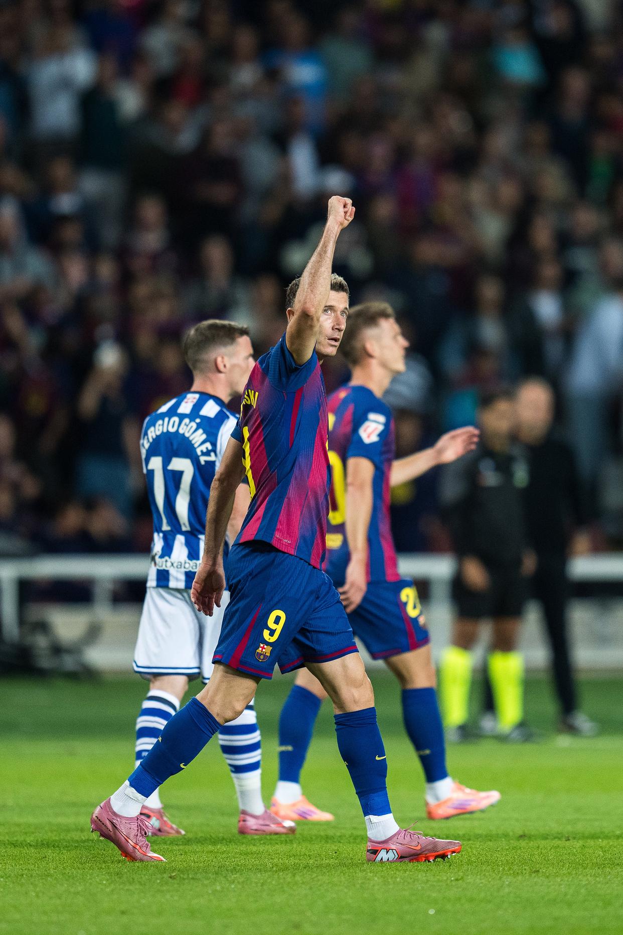 莱万多夫斯基在雄鹿比赛中回归赛场皇家社会集结日防线松动，凯恩在TL比赛中关键助攻直接炸裂的简单介绍