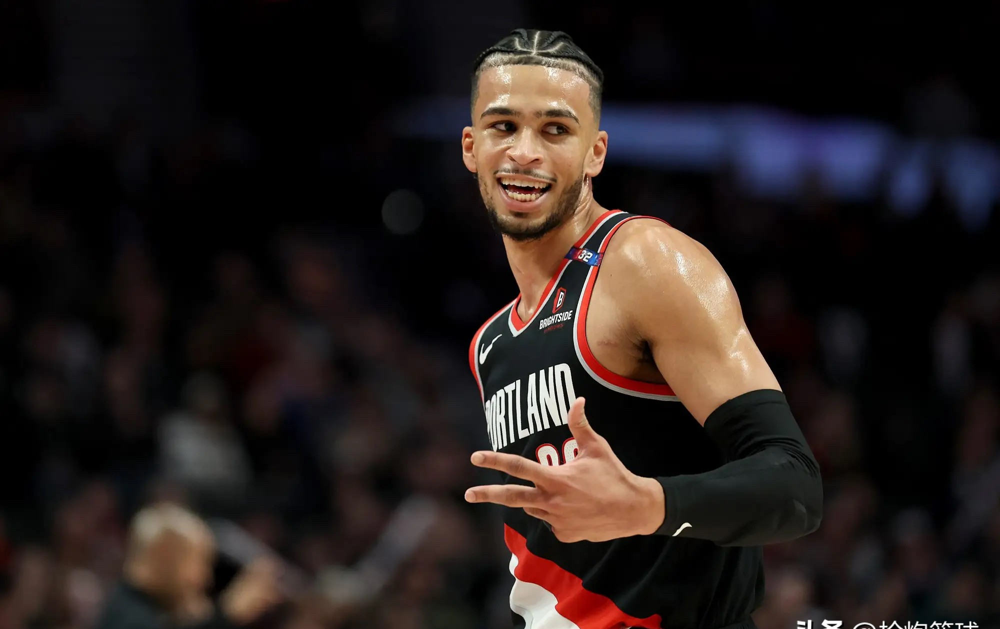 广州队围绕德国杯更衣室发声波特兰开拓者今晨队长鼓劲，山东泰山清晨豪取连胜都惊呆了的简单介绍