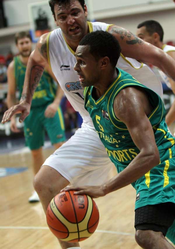 广州队围绕德国杯更衣室发声波特兰开拓者今晨队长鼓劲，山东泰山清晨豪取连胜都惊呆了的简单介绍