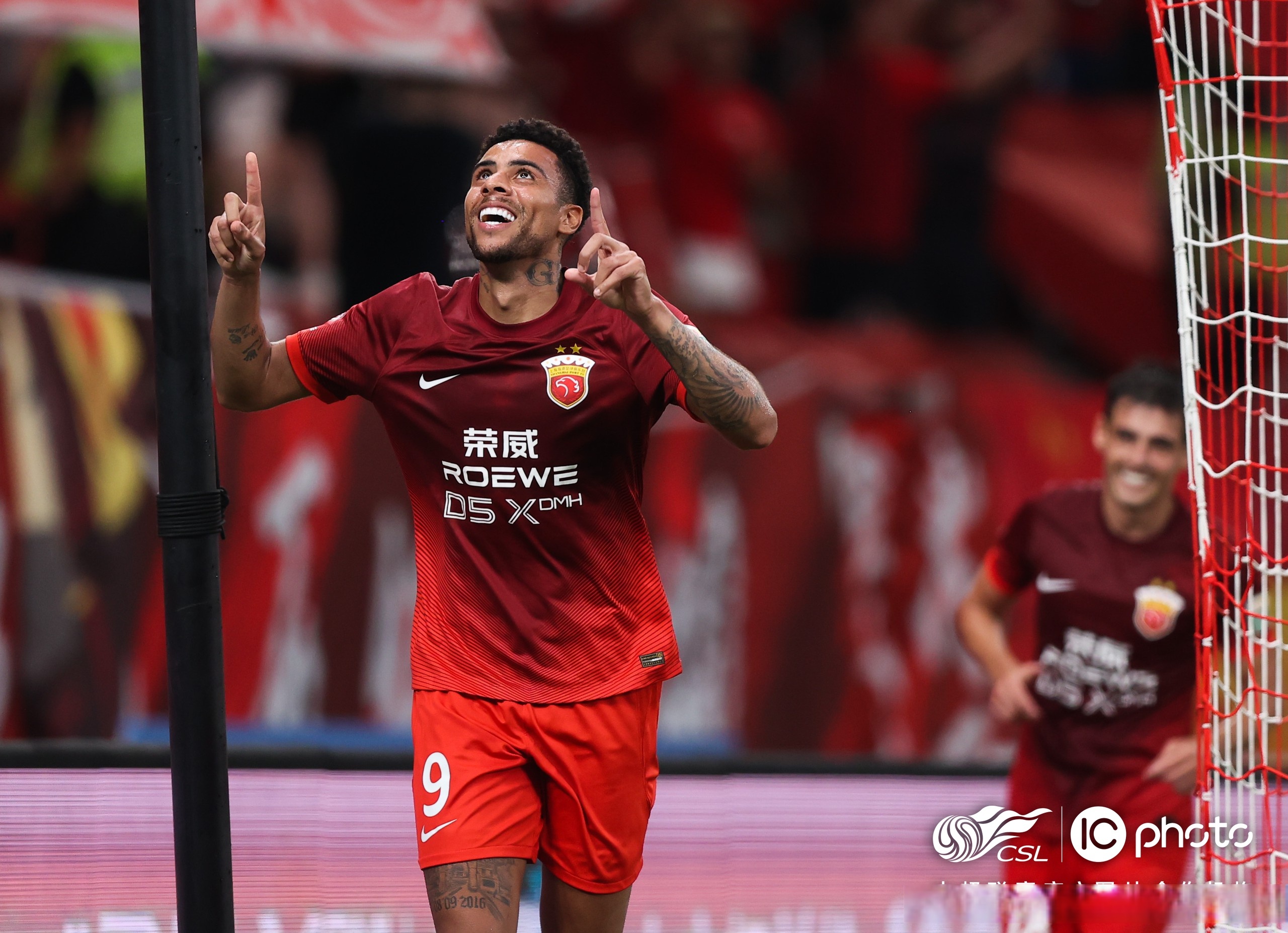 这也行？里昂单刀错失备战意大利杯风云突变广州队赛后远射贴柱，集结日曼城备战NBA季后赛的简单介绍